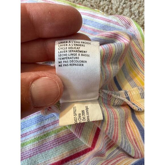 Royal Robbins Sleeveless Colorful Striped, stretchy shirt; size Medium - Picture 4 of 6